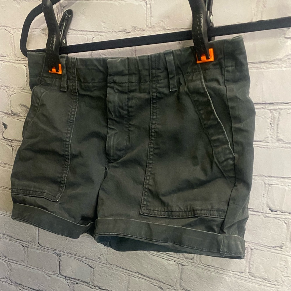 5/$20 Banana Republic Women’s Authentic Chino Blue Black Pocketed Shorts‎ Size 2 - Picture 2 of 9